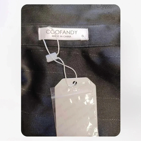 Coofandy Black Pinstripe Satin/Silky Look  Ling Sleeve Dress Shirt Size Small - Picture 7 of 10